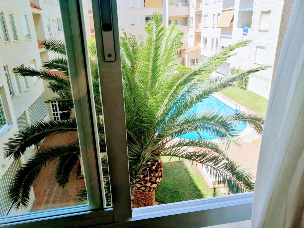 شقة Piso Vacacional Con Piscina En بينيكاسّين المظهر الخارجي الصورة